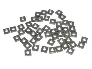50x Vierkantmuttern niedrige Form DIN562 f&uuml;r M4 Stahl blank